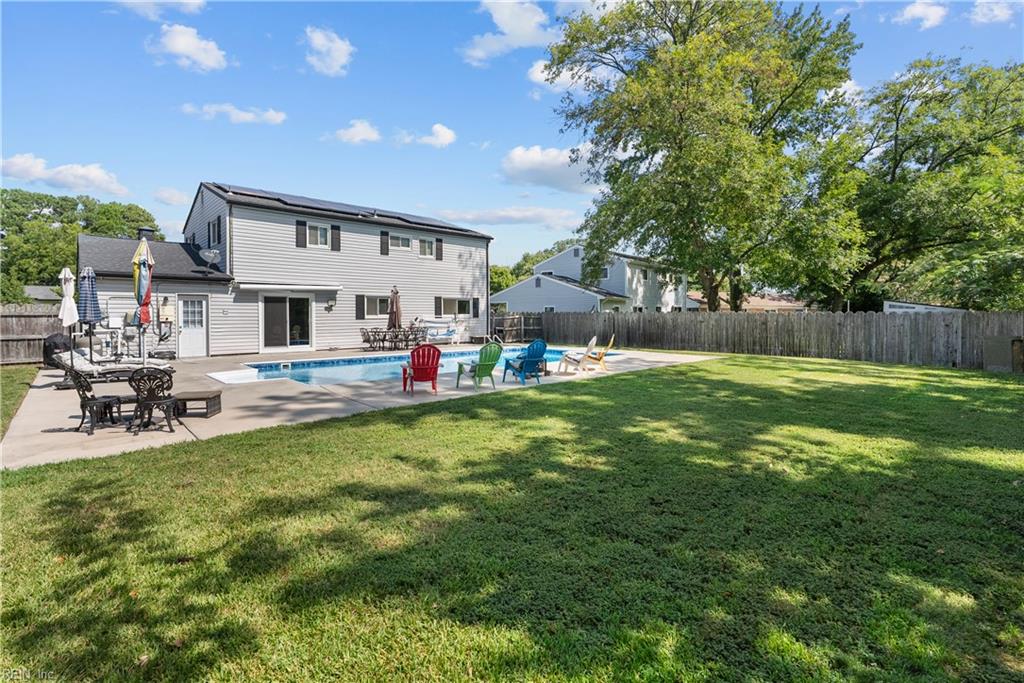3737 Silina Dr Property Photo 2