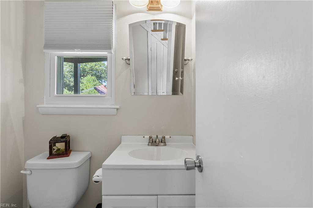 3737 Silina Dr Property Photo 28