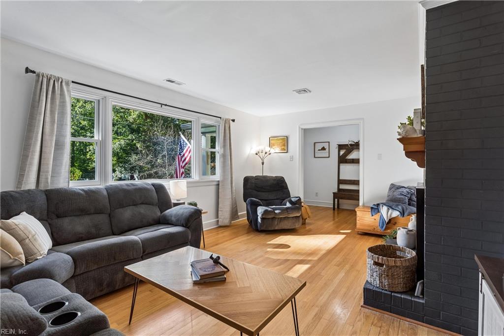 6038 Pine Rd Property Photo 10