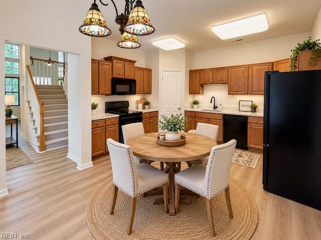 200 Cove Terrace Ter Property Photo 5