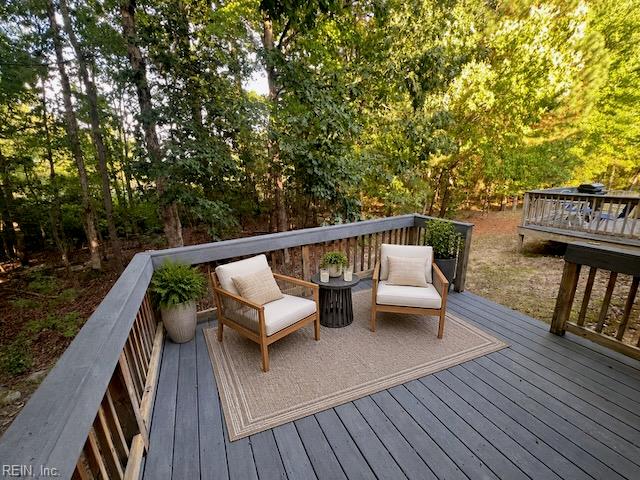 200 Cove Terrace Ter Property Photo 19