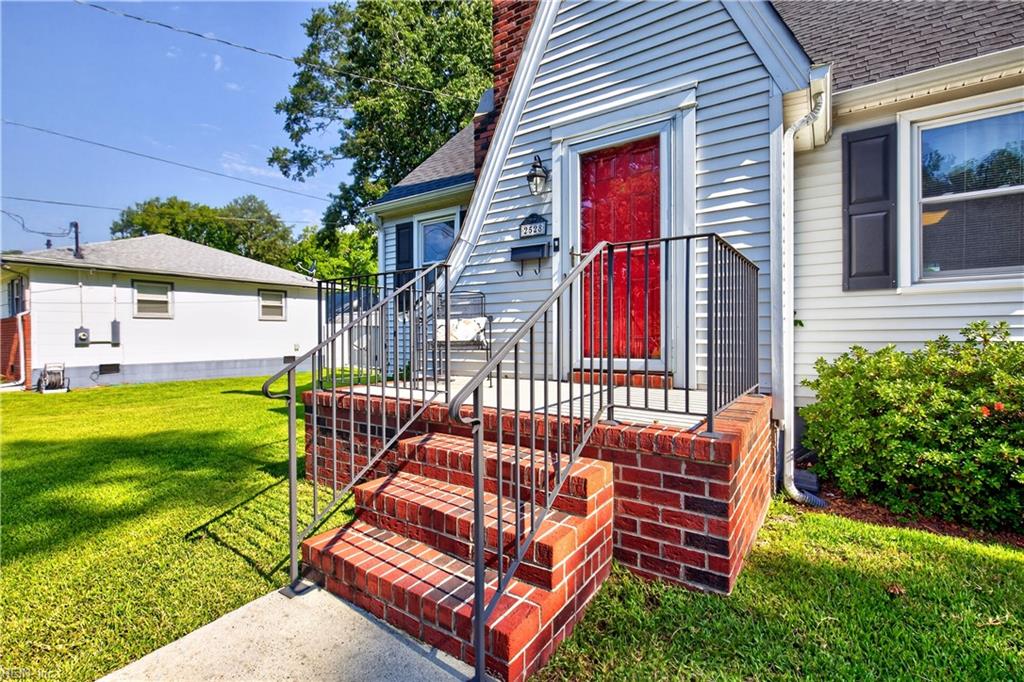 2528 Shafer St Property Photo 2