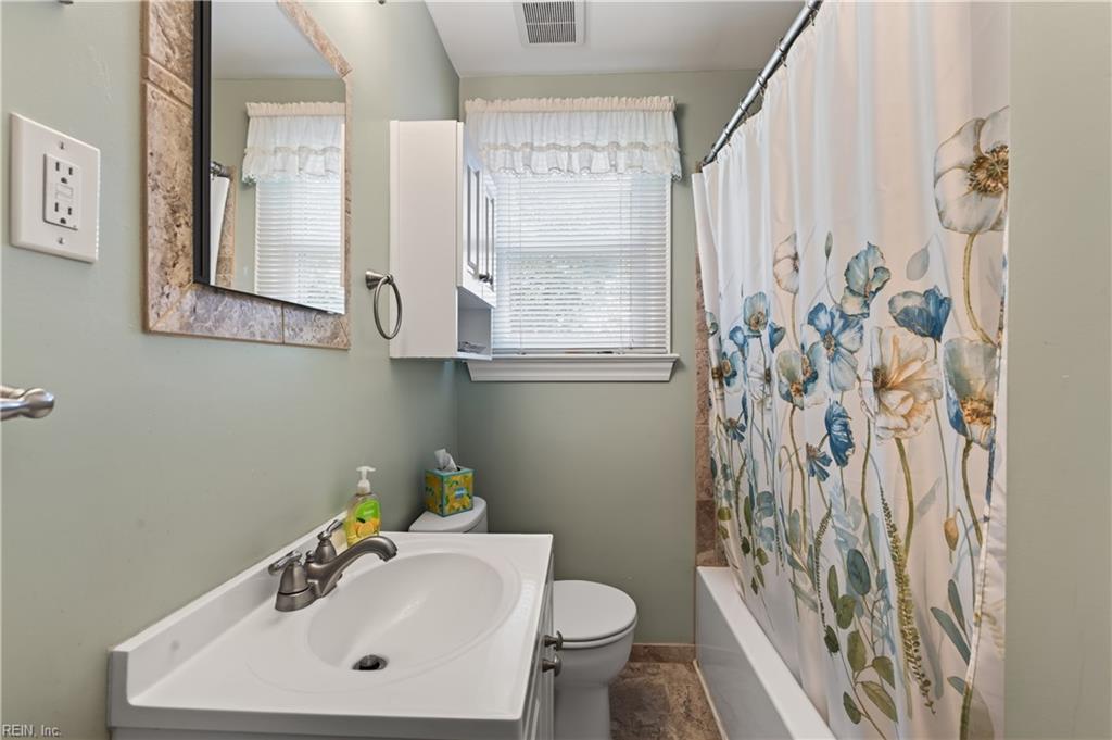 2528 Shafer St Property Photo 14