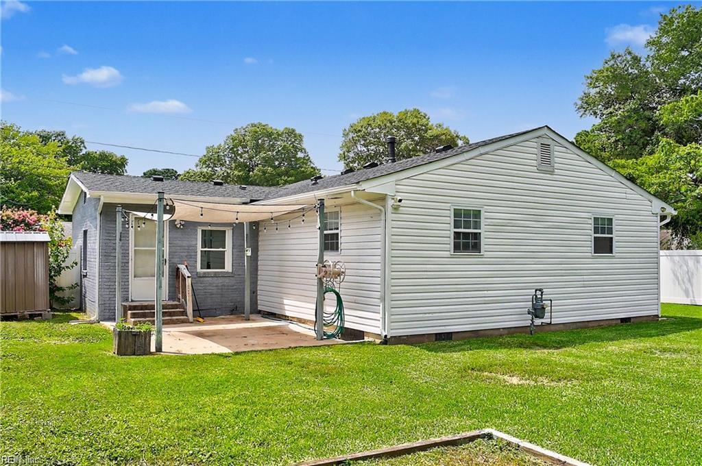 2801 Southport Ave. Property Photo 9