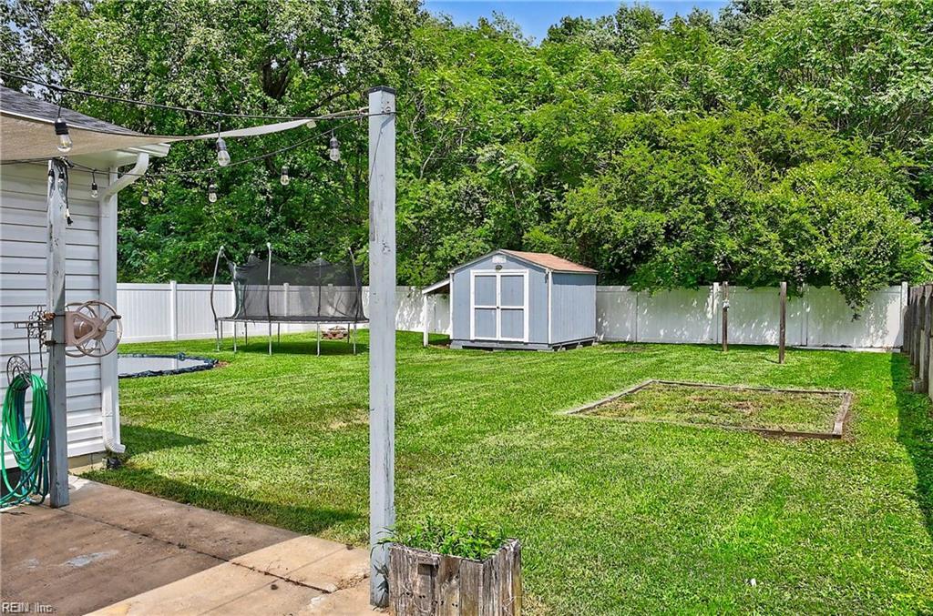 2801 Southport Ave. Property Photo 10