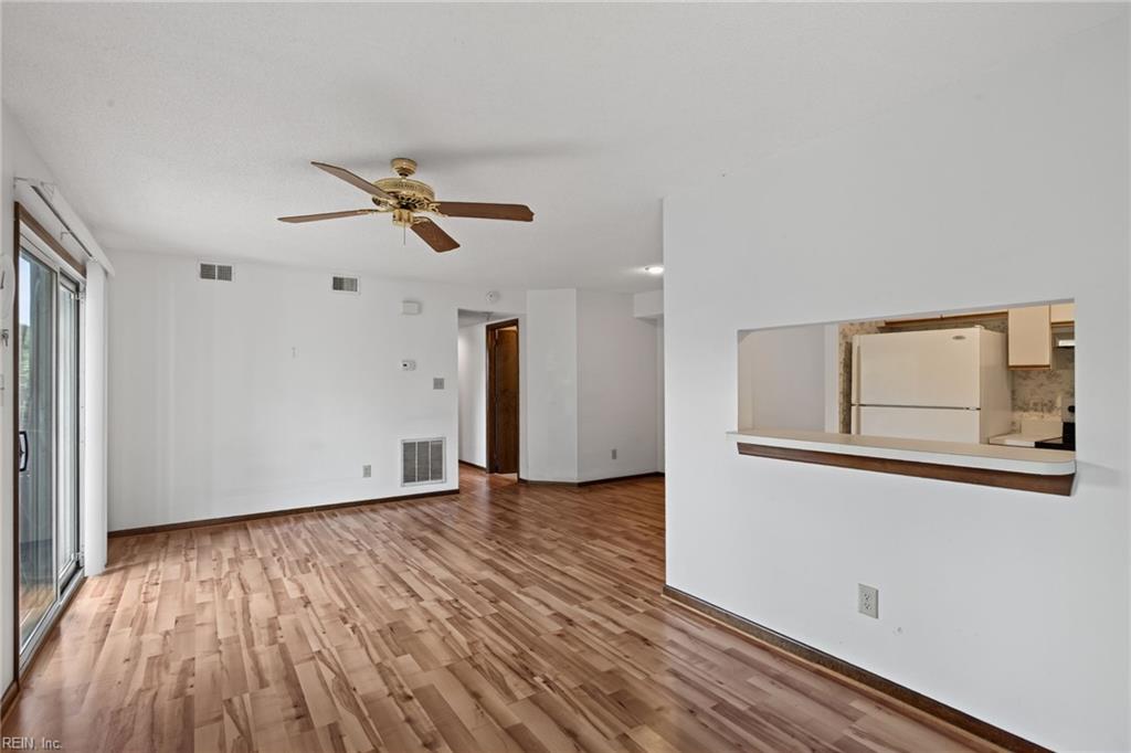 12760 St. James Pl Property Photo 3