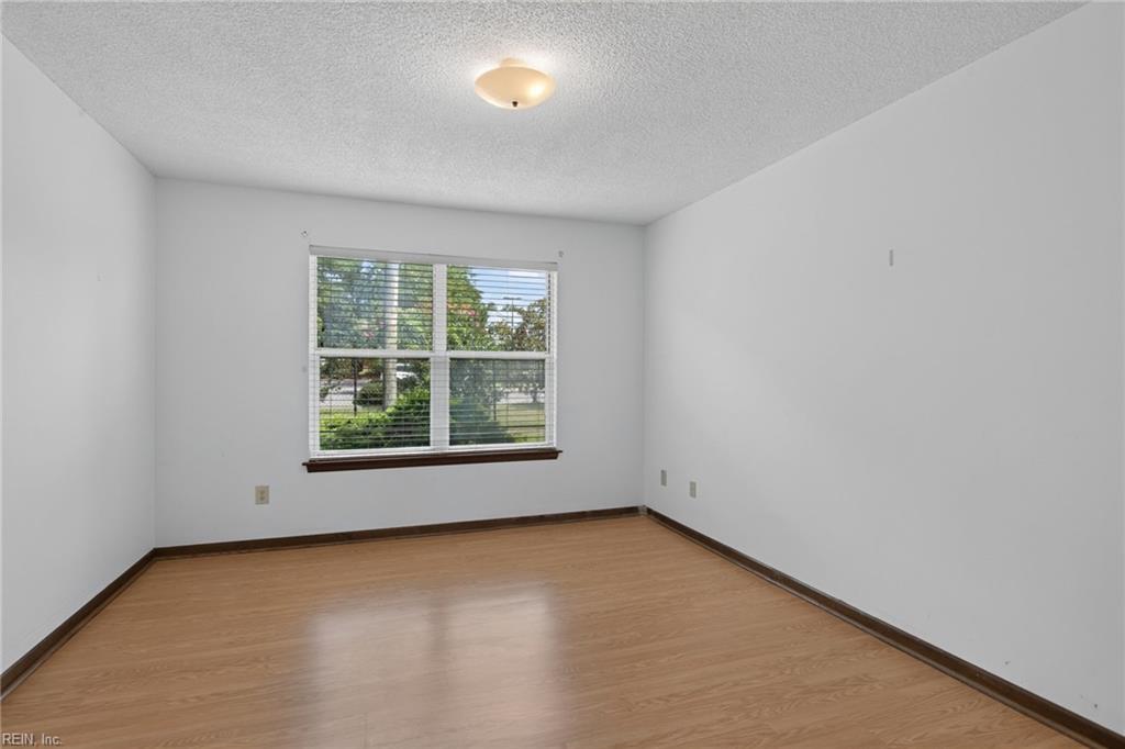 12760 St. James Pl Property Photo 18
