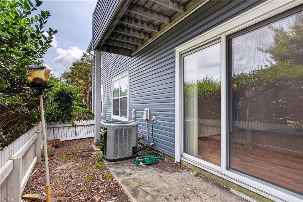 12760 St. James Pl Property Photo 22