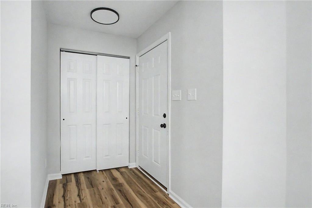 802 Hatton St Property Photo 7