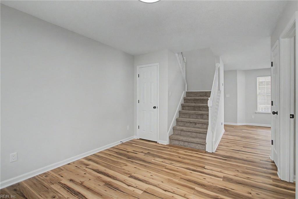 802 Hatton St Property Photo 11