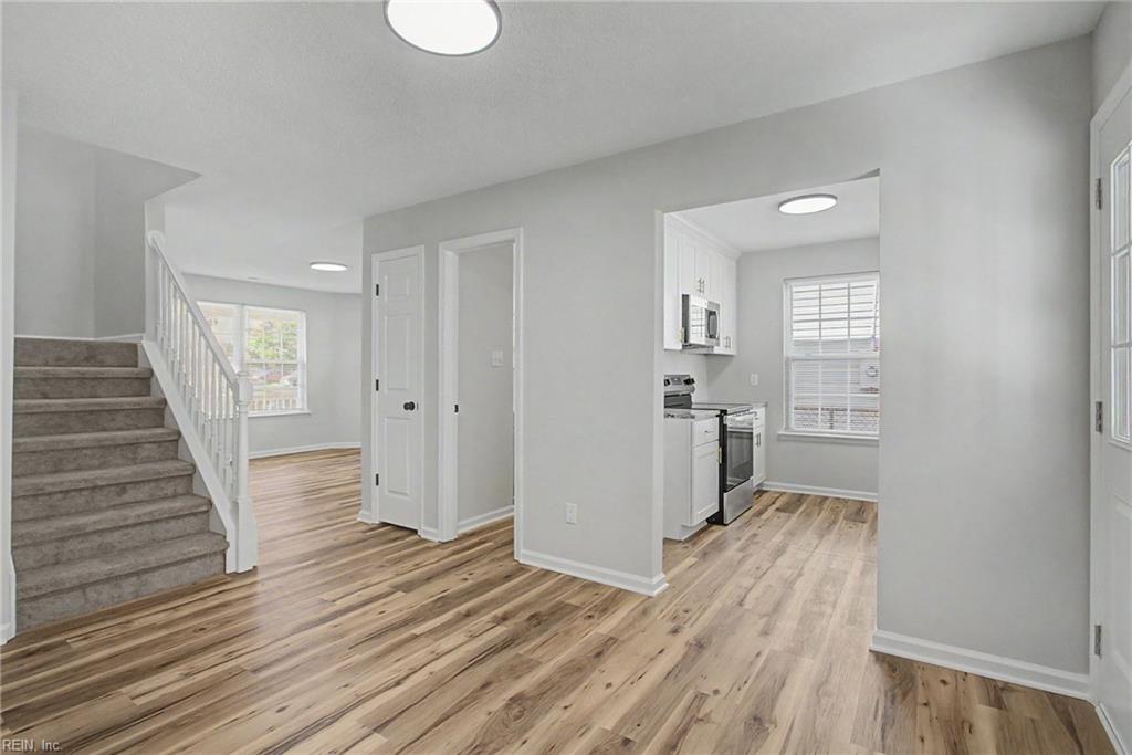 802 Hatton St Property Photo 12