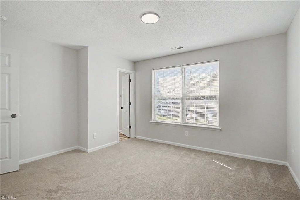 802 Hatton St Property Photo 22