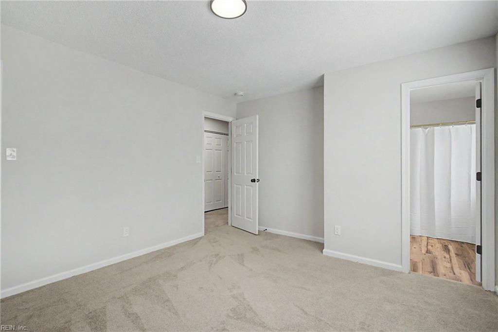 802 Hatton St Property Photo 23
