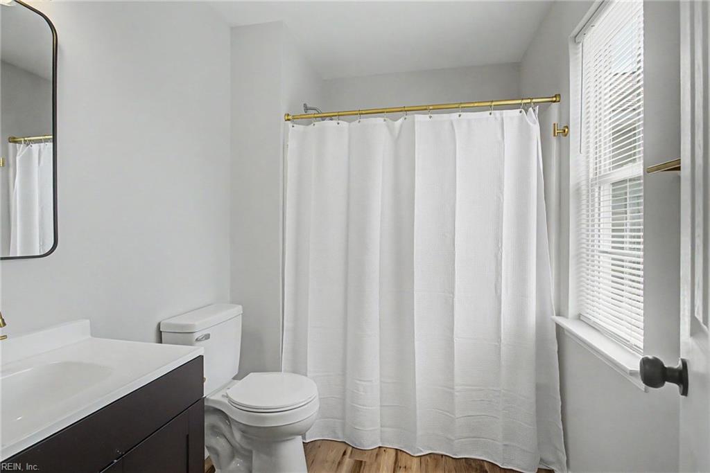 802 Hatton St Property Photo 25