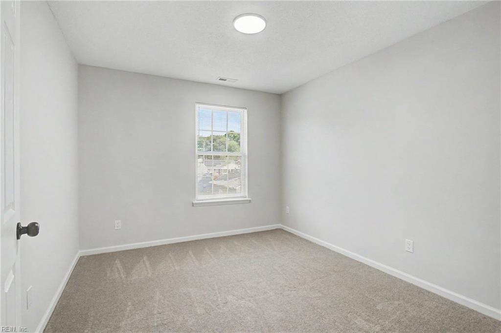 802 Hatton St Property Photo 27