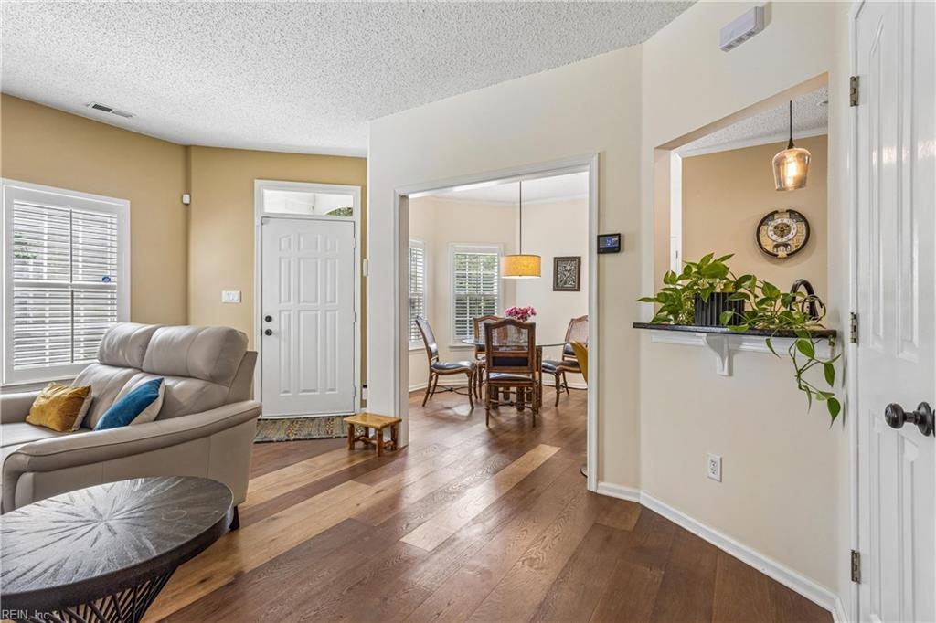 932 Prestige Ct Property Photo 8