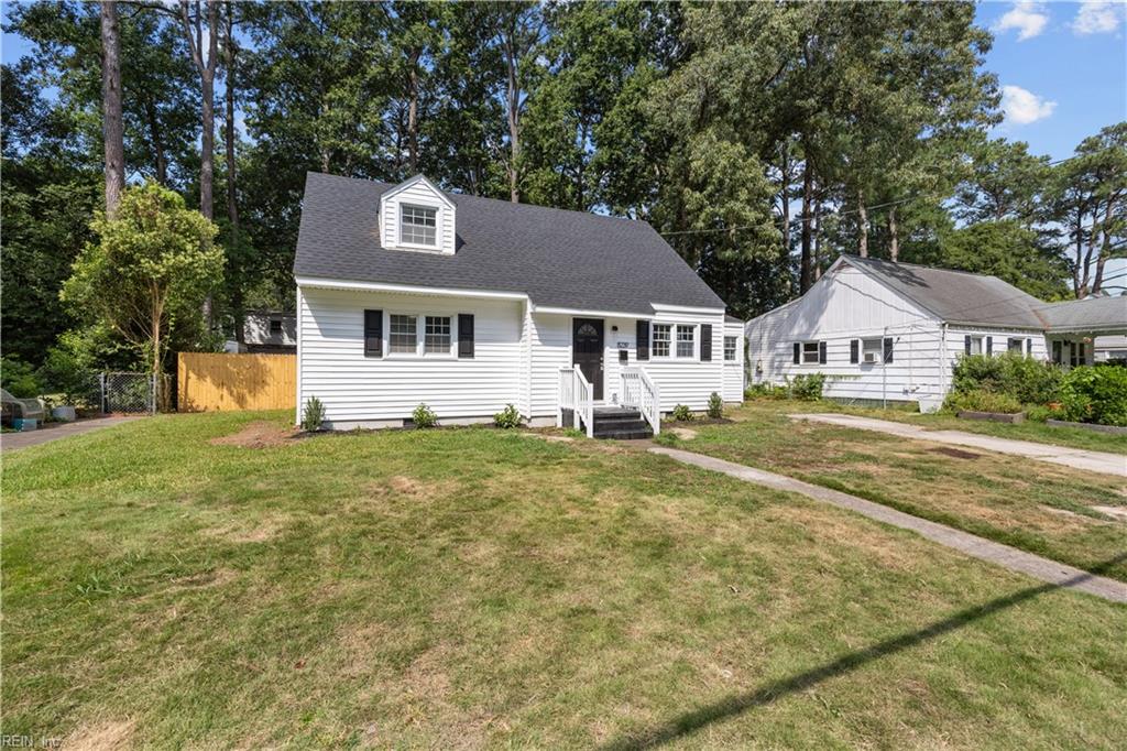 8239 Redwood Cir Property Photo 1