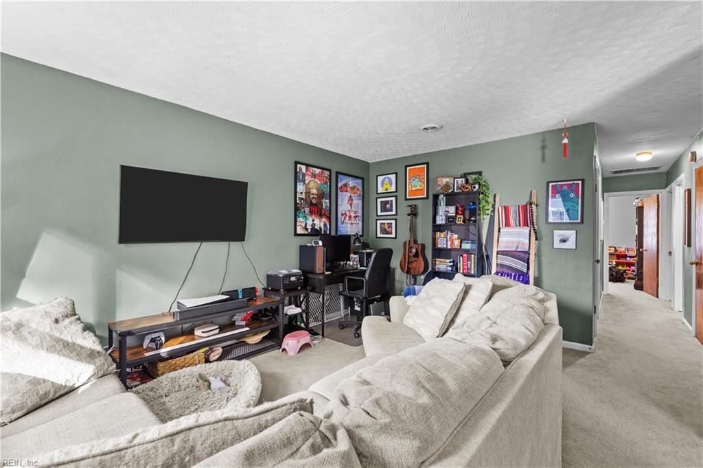 638 Milby Dr Property Photo 3