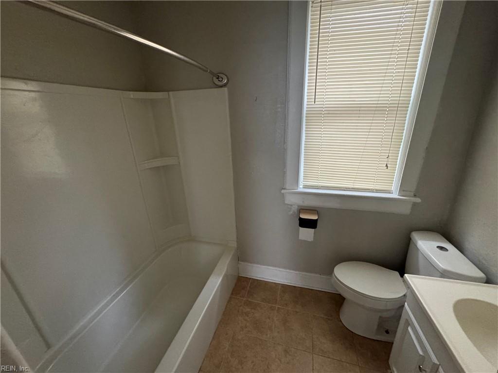 2448 Ballentine Blvd Property Photo 10