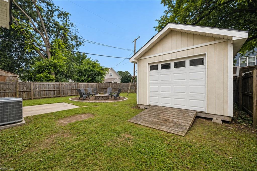4009 1st St Property Photo 3