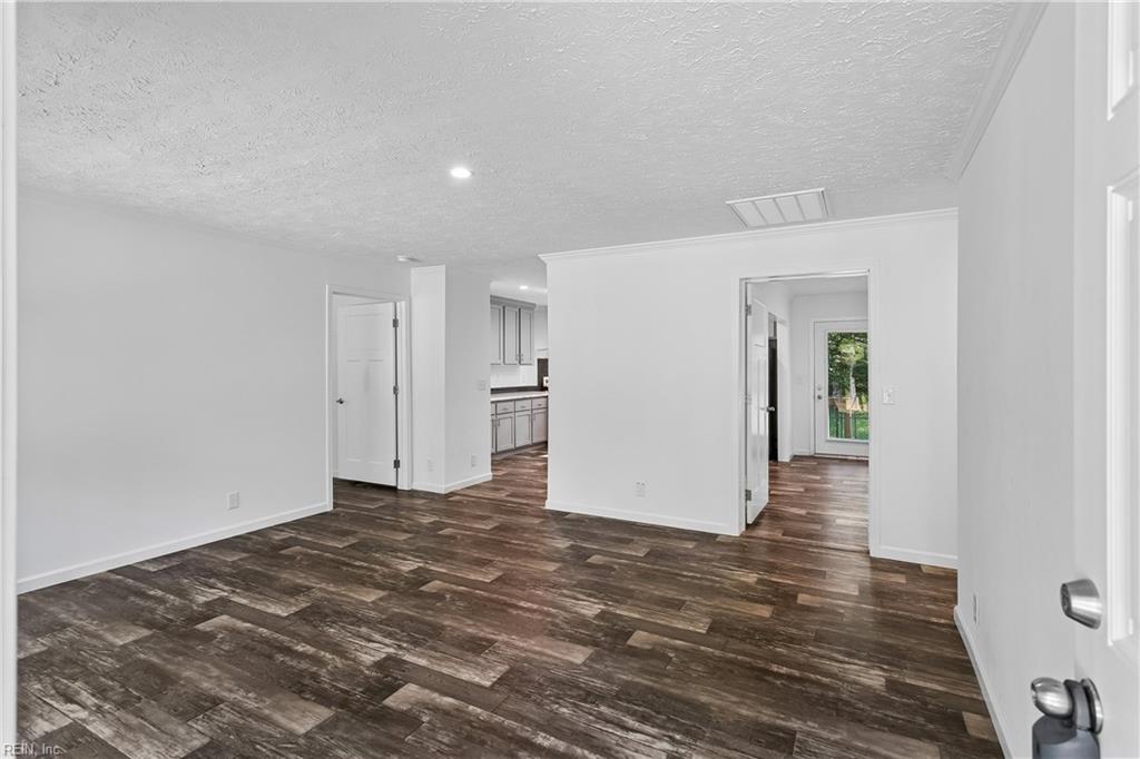 7831 Willis Rd Property Photo 4