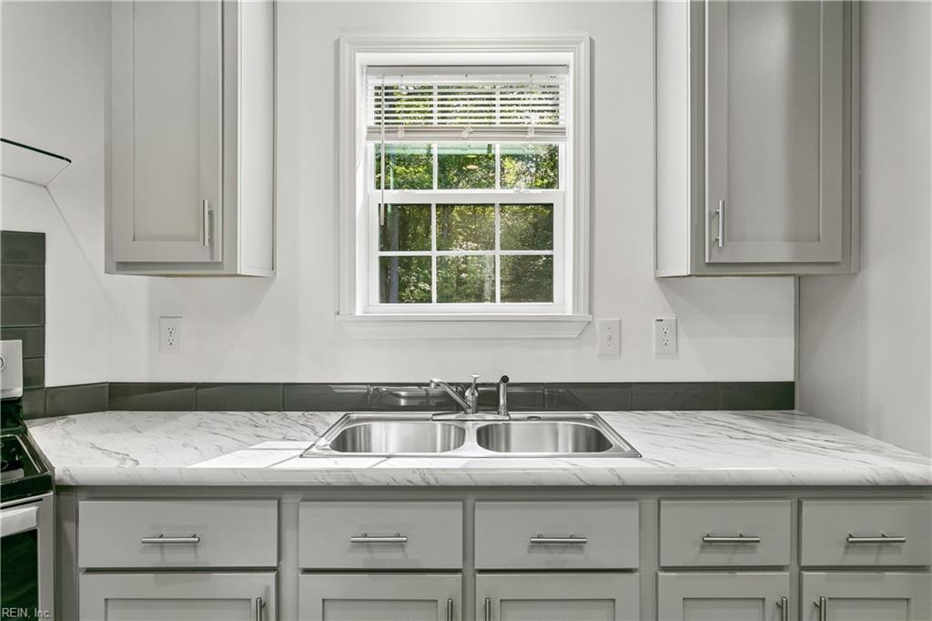 7831 Willis Rd Property Photo 11