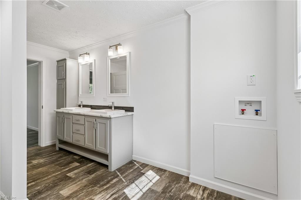 7831 Willis Rd Property Photo 20