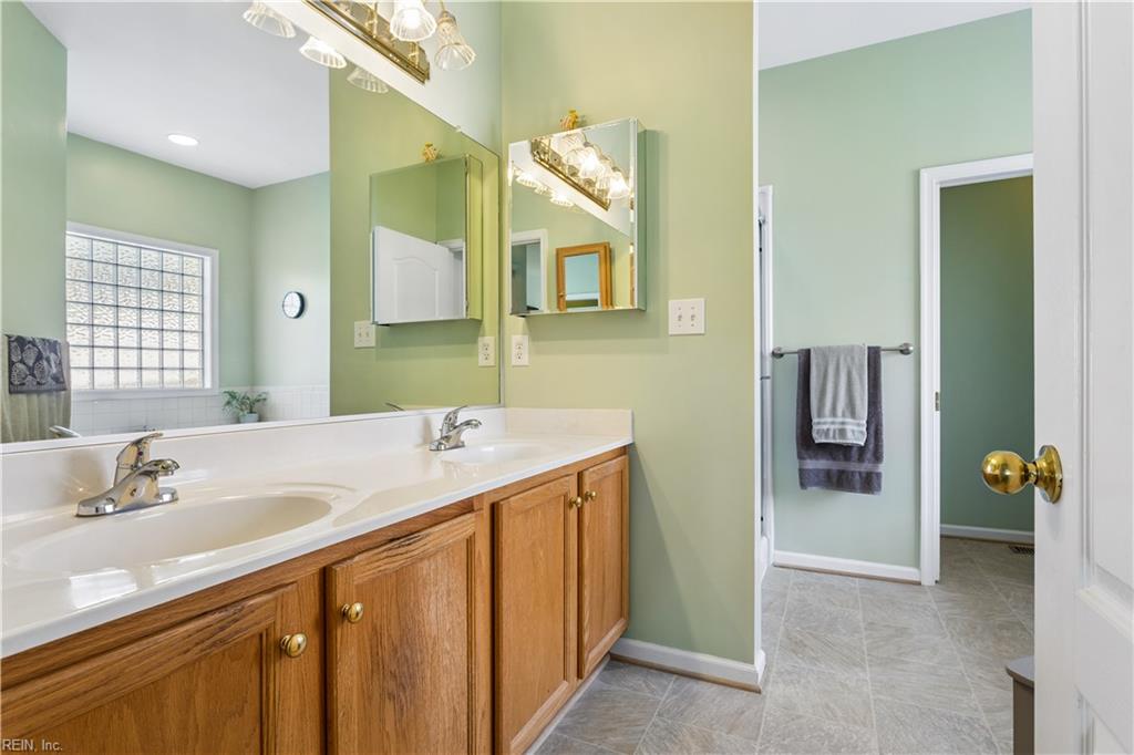 5110 N Kemper Lakes Ct Property Photo 13