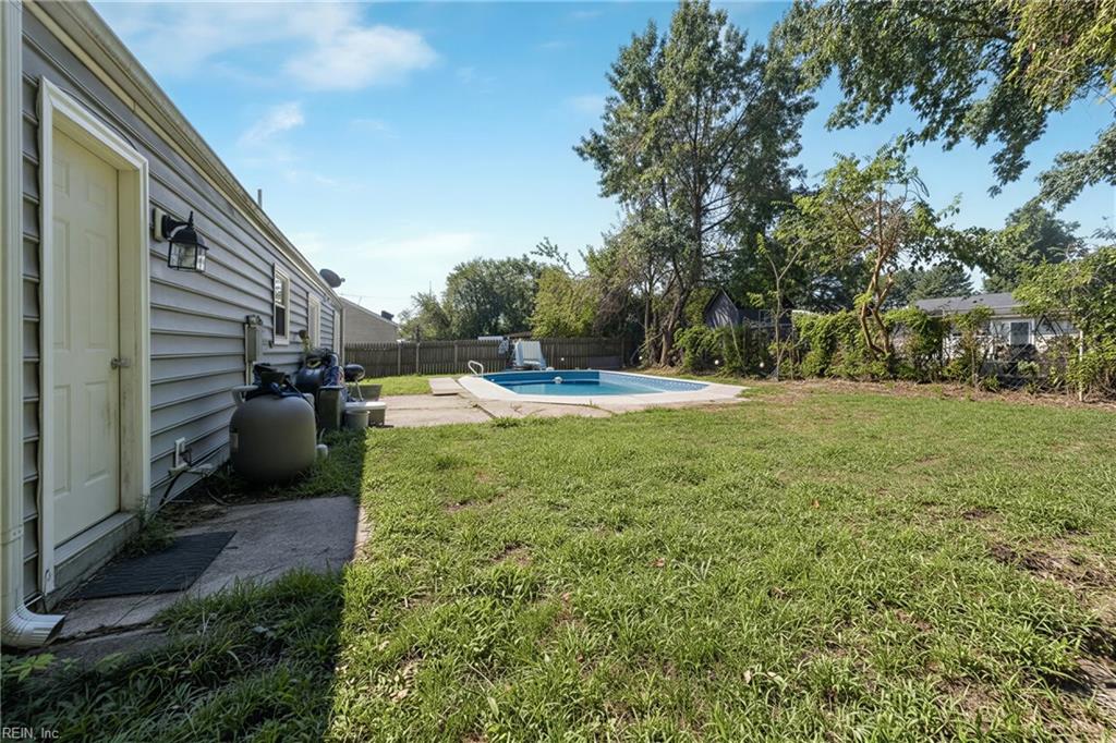 1128 Sir Galahad Dr Property Photo 12