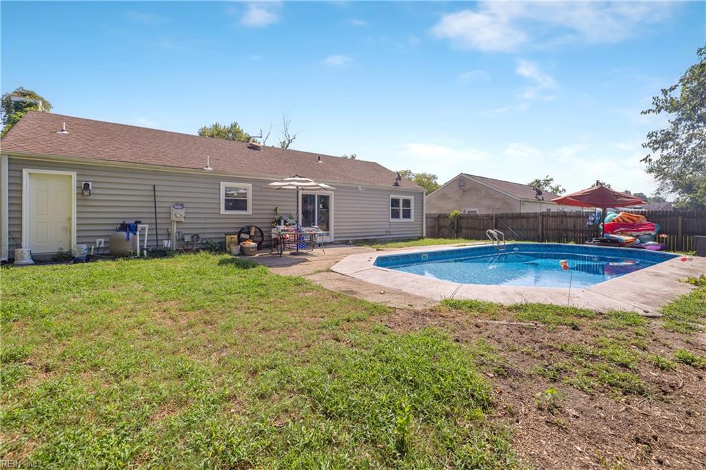 1128 Sir Galahad Dr Property Photo 13