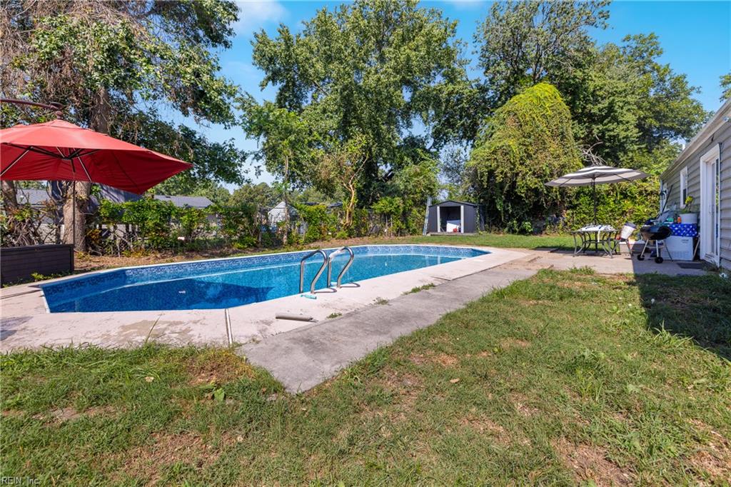 1128 Sir Galahad Dr Property Photo 16