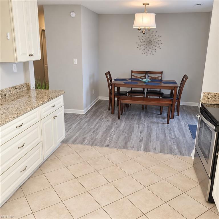 1128 Sir Galahad Dr Property Photo 19