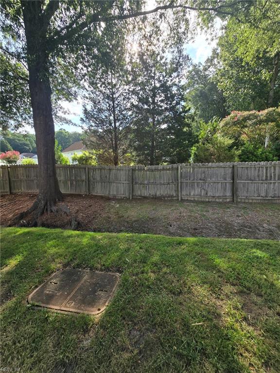 701 New River Ct Property Photo 7