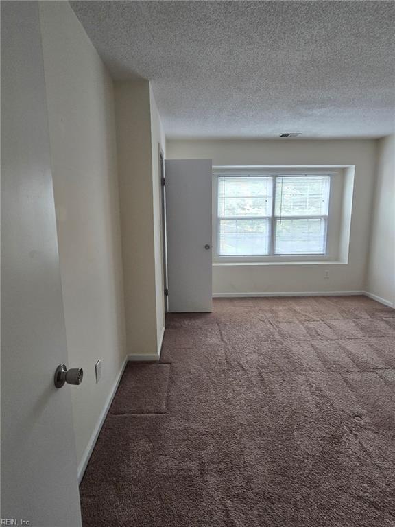 701 New River Ct Property Photo 16