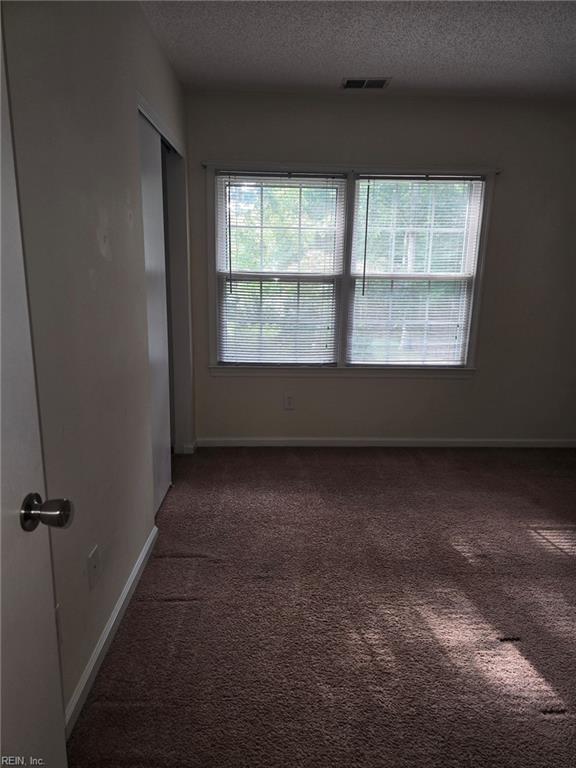 701 New River Ct Property Photo 17