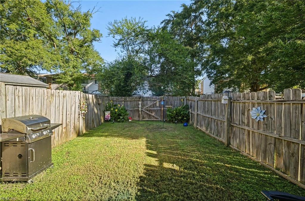 5642 Gregory Ct Property Photo 29