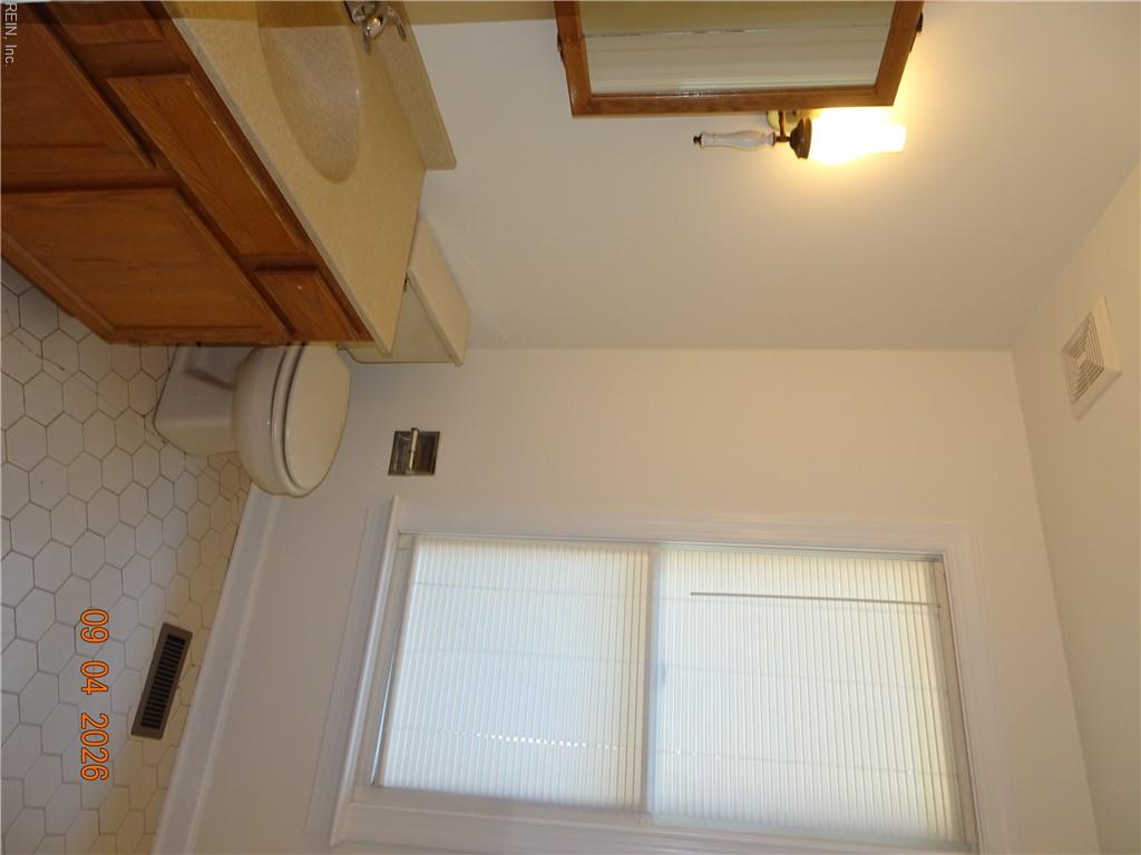 1350 Jamestown Rd Property Photo 4