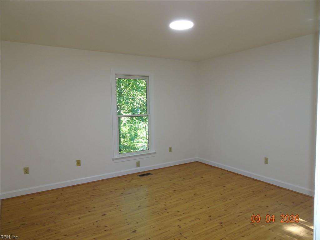 1350 Jamestown Rd Property Photo 7