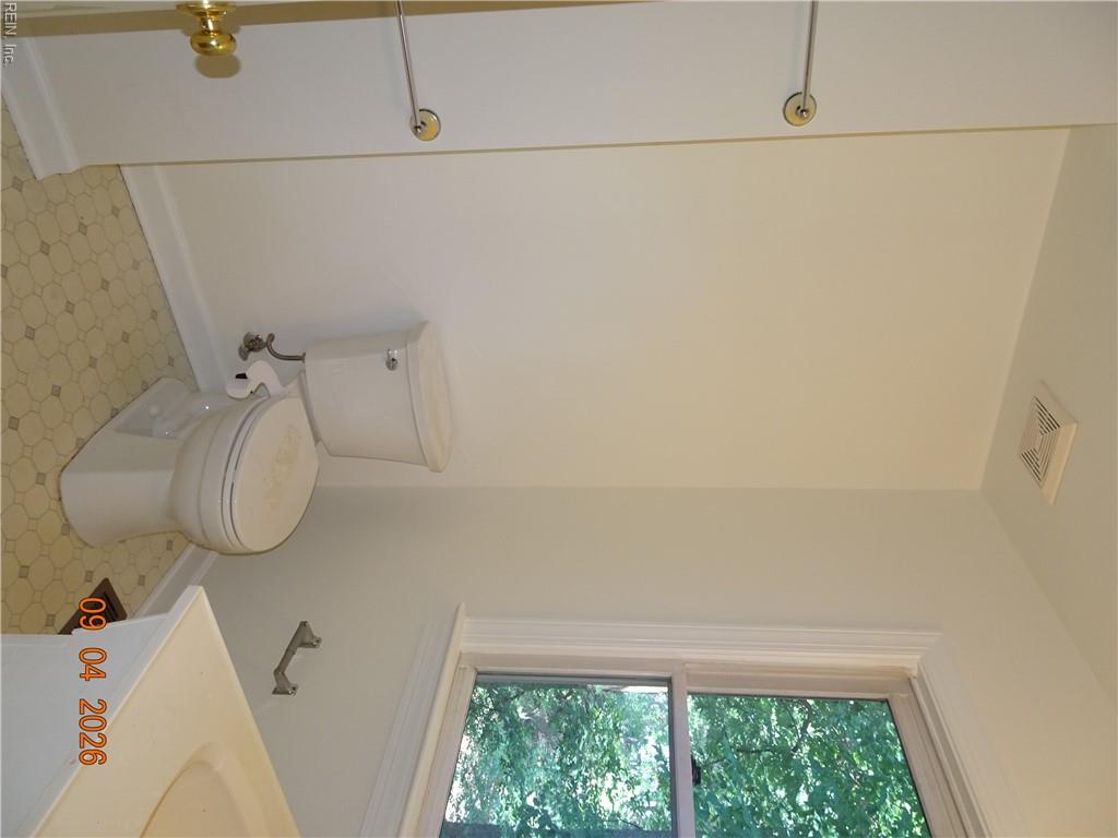 1350 Jamestown Rd Property Photo 9