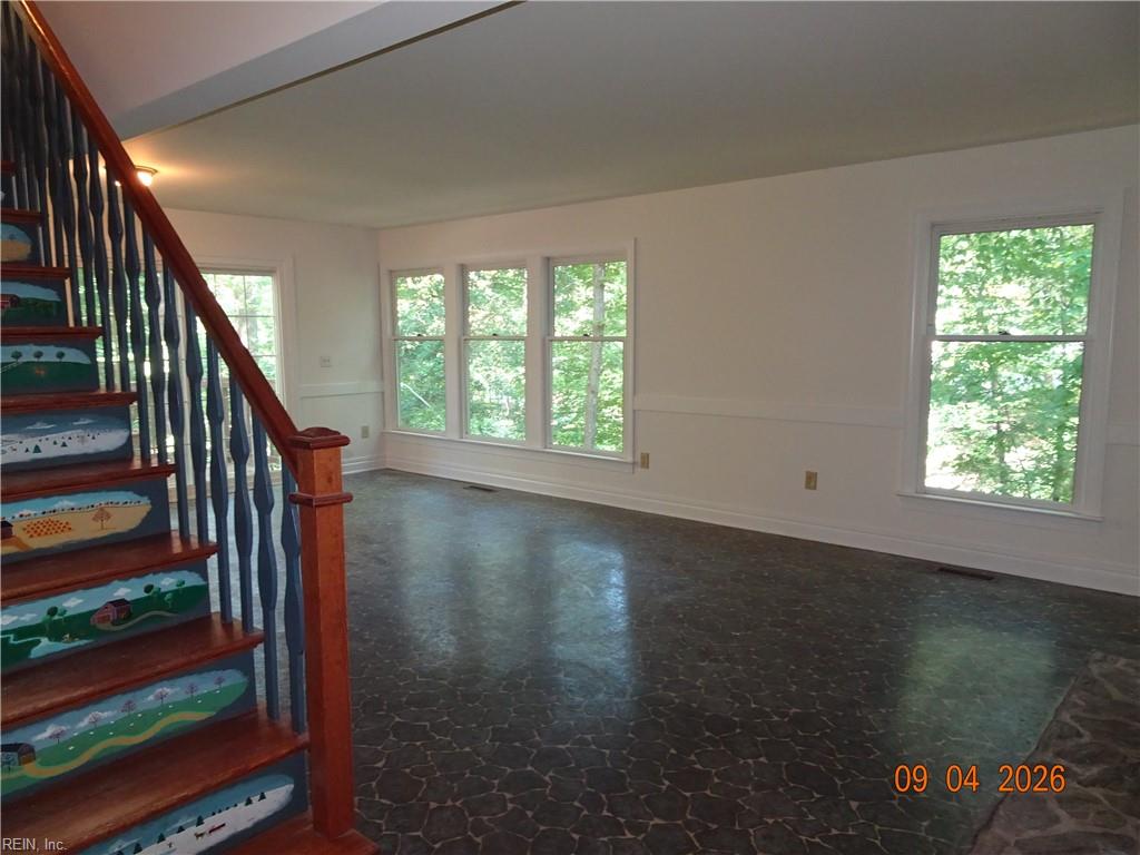 1350 Jamestown Rd Property Photo 12