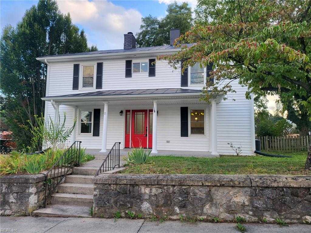 1202 W Beverley St Property Photo 1