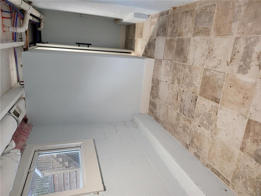 1202 W Beverley St Property Photo 34