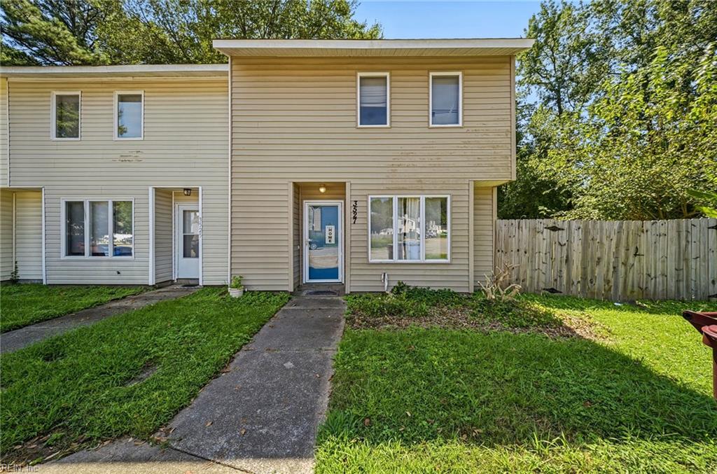 3527 Radford Cir Property Photo 1