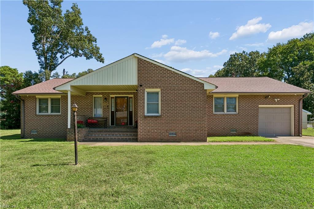 215 Woodbury Forrest Dr Property Photo 2