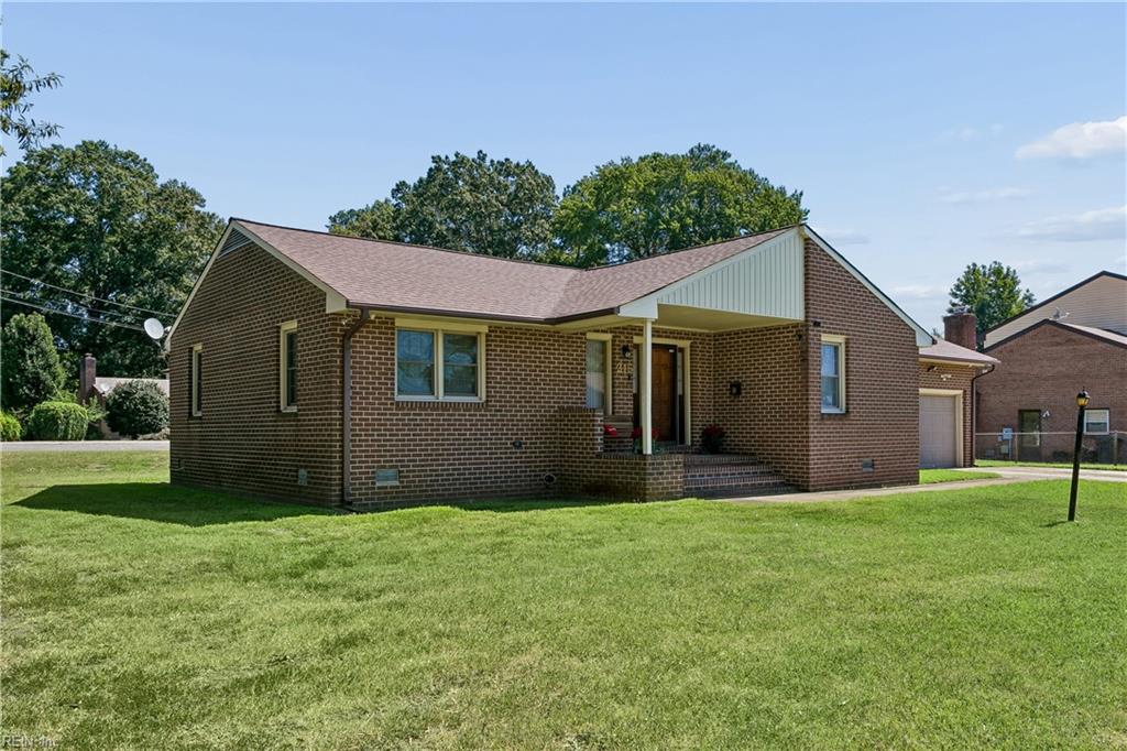 215 Woodbury Forrest Dr Property Photo 6