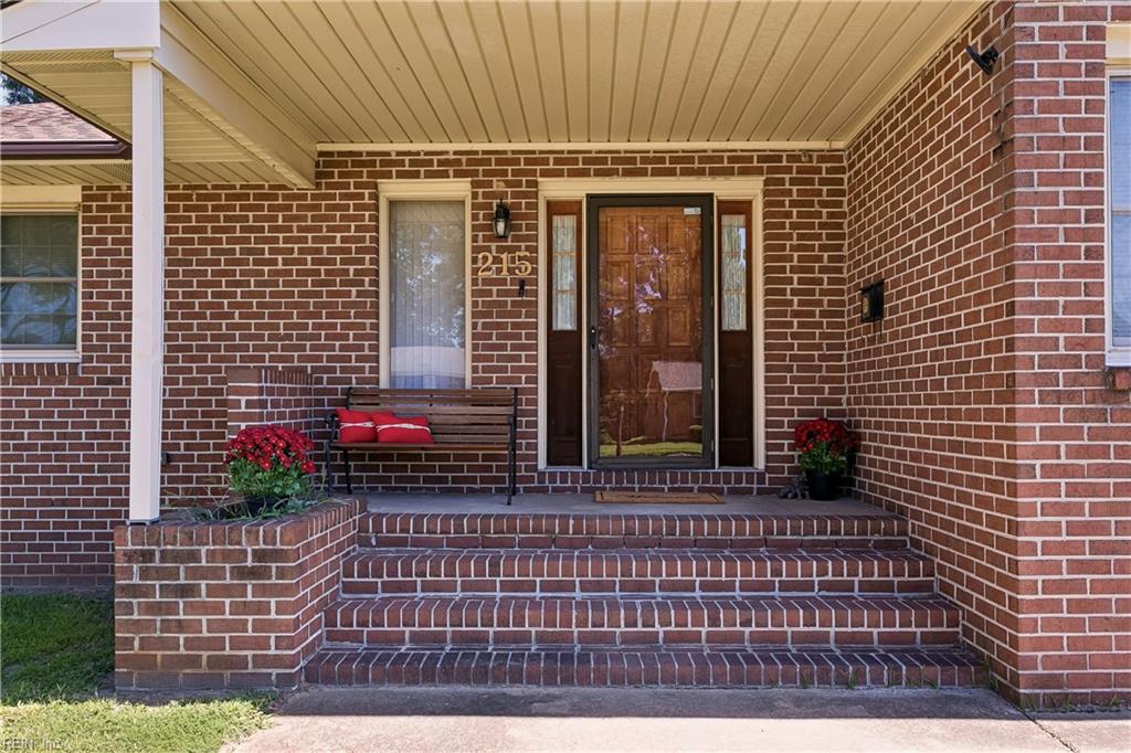 215 Woodbury Forrest Dr Property Photo 7