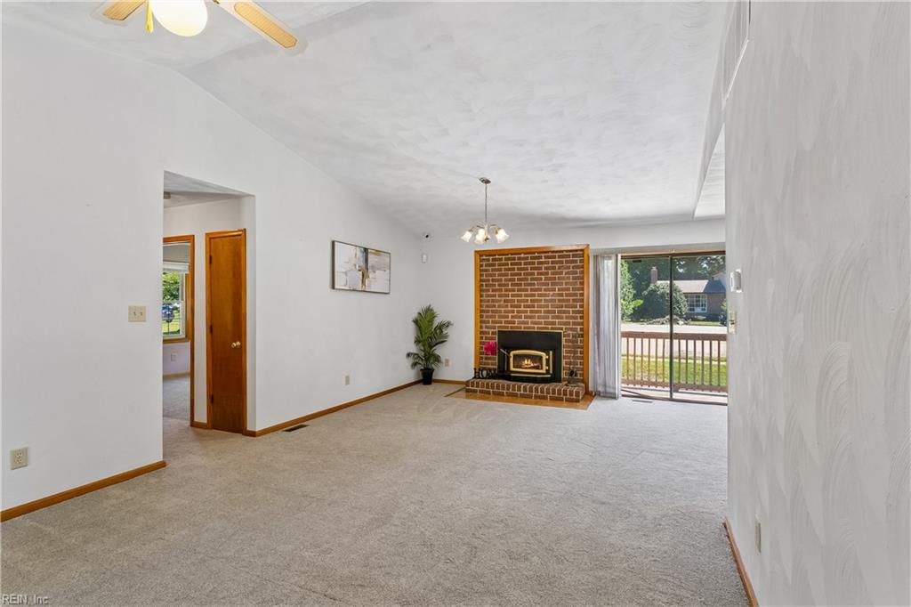 215 Woodbury Forrest Dr Property Photo 12