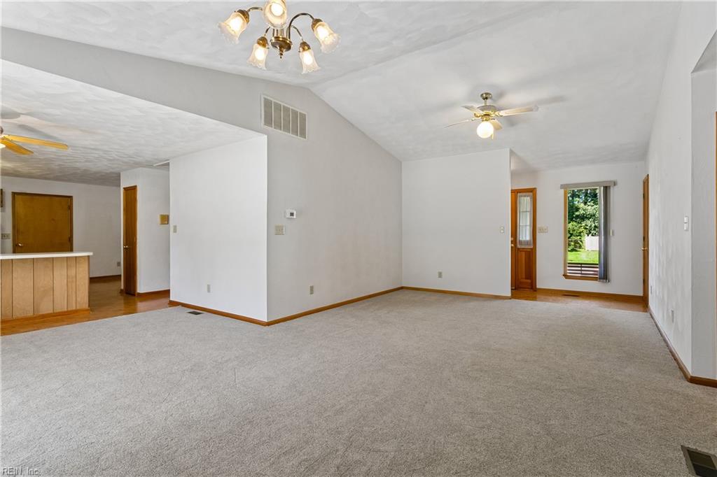 215 Woodbury Forrest Dr Property Photo 17