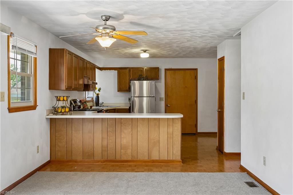 215 Woodbury Forrest Dr Property Photo 20
