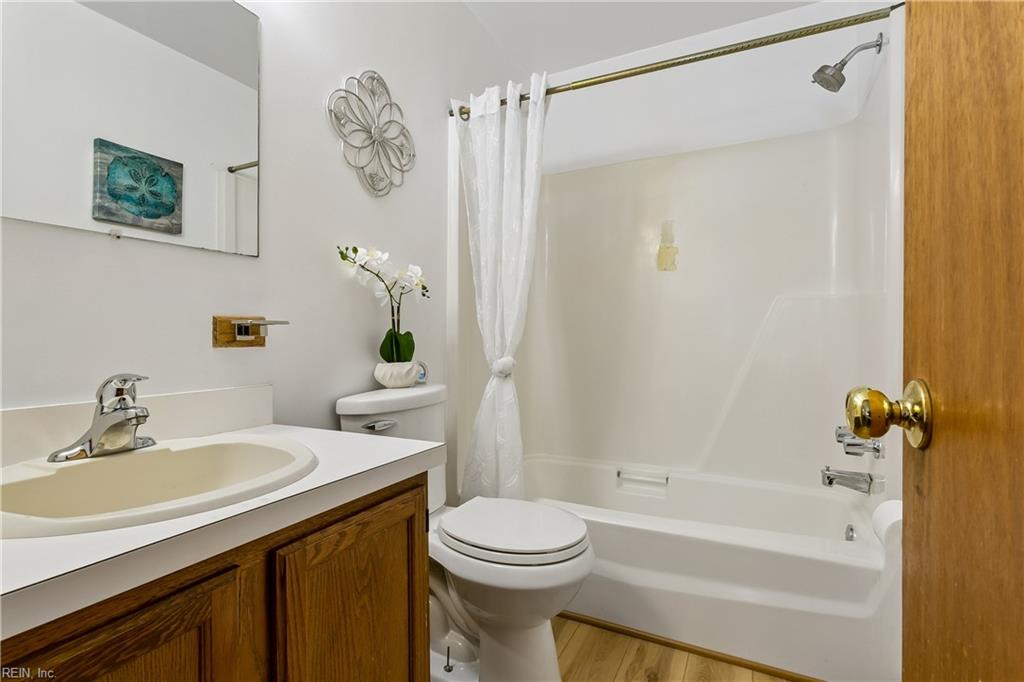 215 Woodbury Forrest Dr Property Photo 24